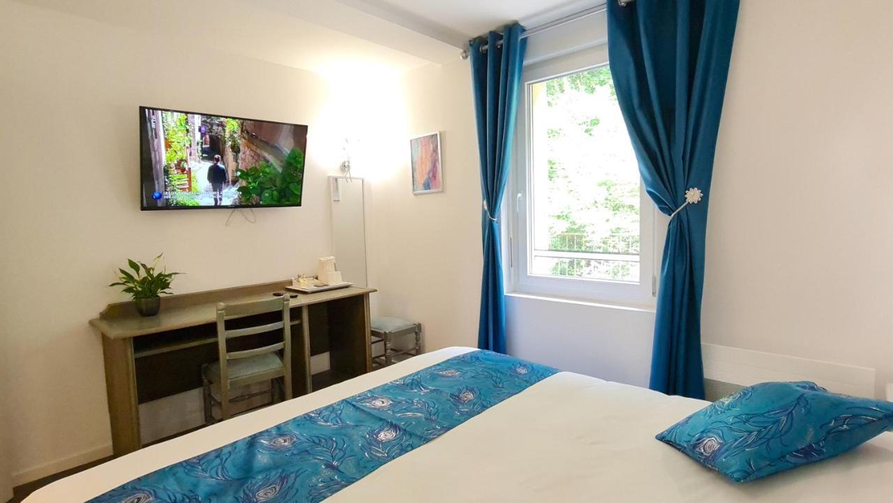Fasthotel Oloron Hostellerie Du Paon Blanc Lurbe-Saint-Christau ภายนอก รูปภาพ